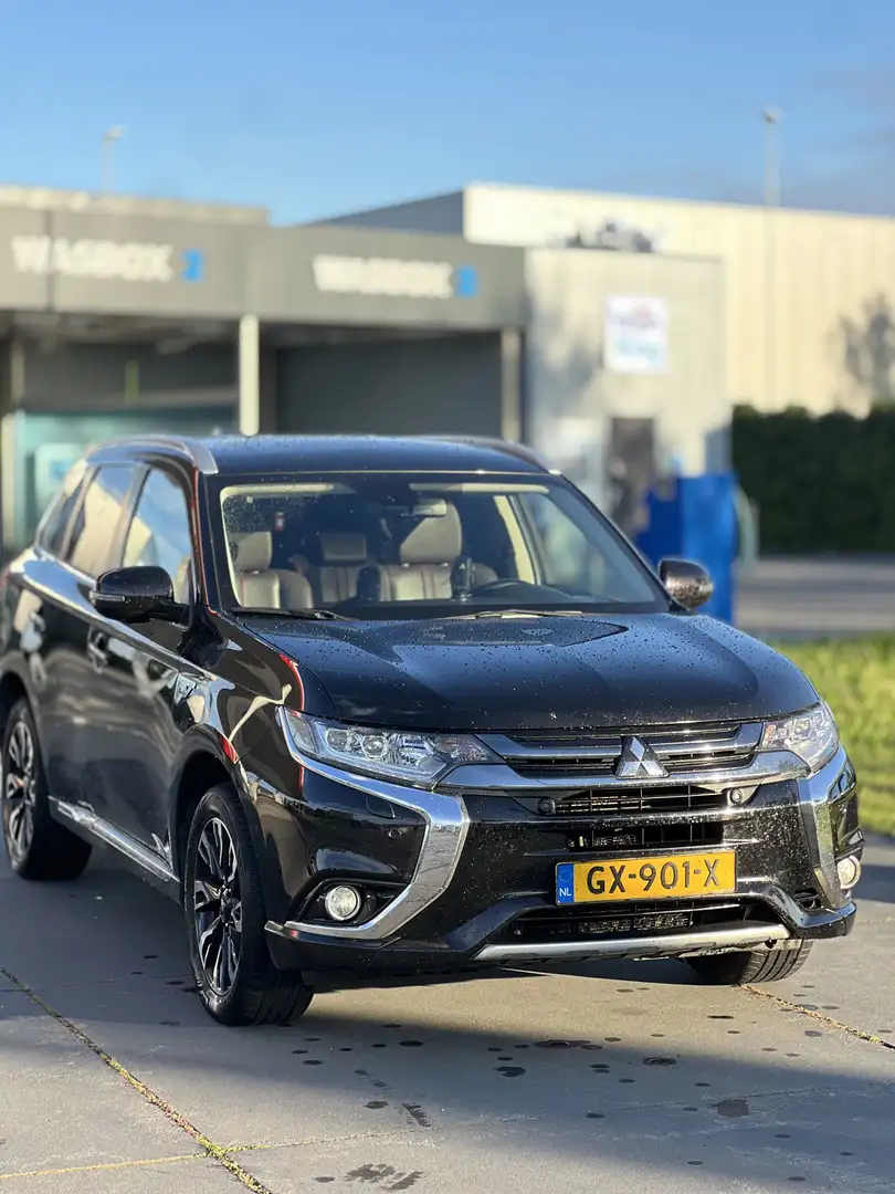 Mitsubishi Outlander 2.0 4WD Plug-In Hybrid Top - 1