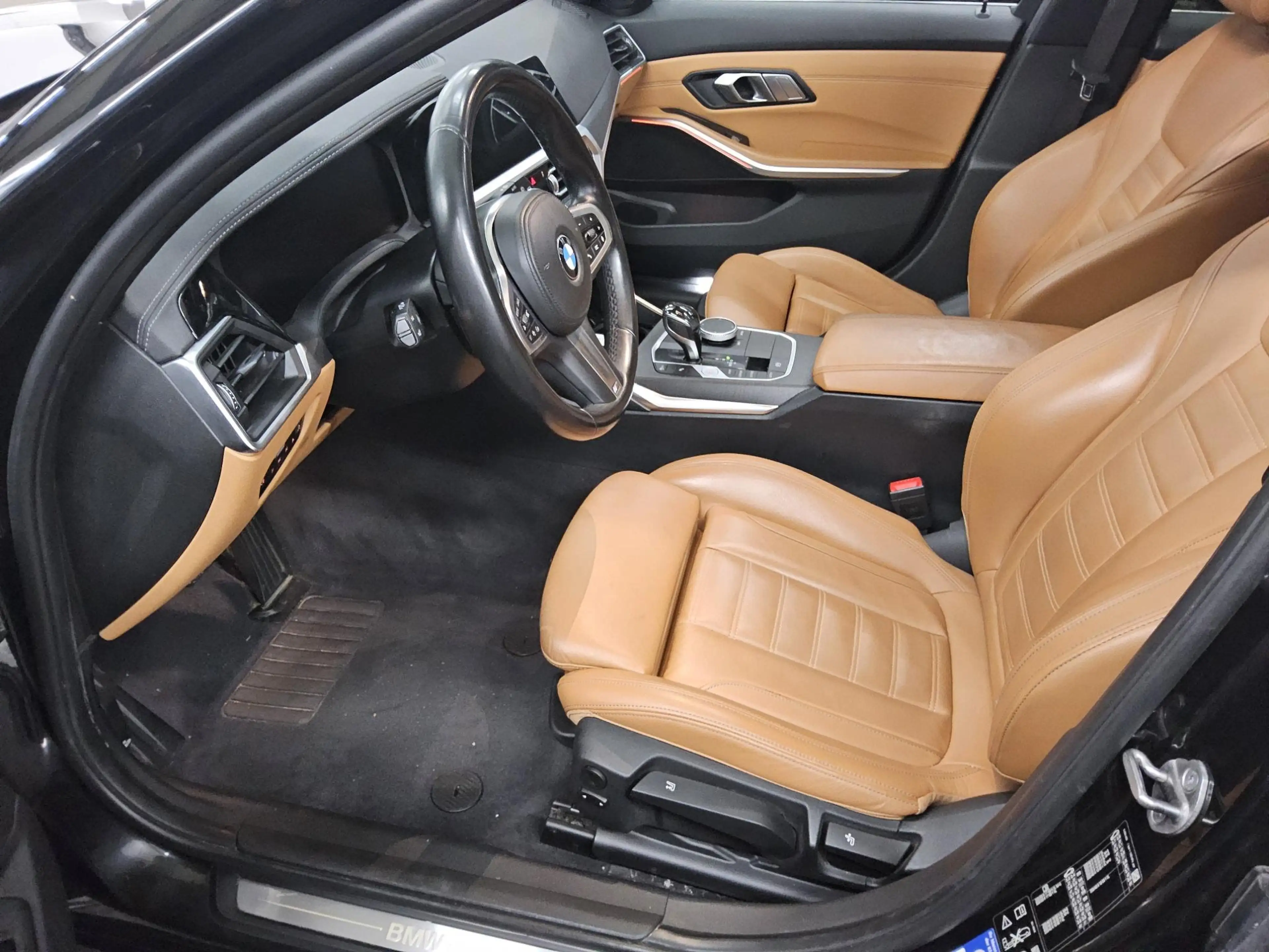 BMW 330 330DA LEDER NAVI SPORTSITZE RADIO TEMPO MFL PANO SHZ VC PDC ACC SOUND LED RfK — photo 9