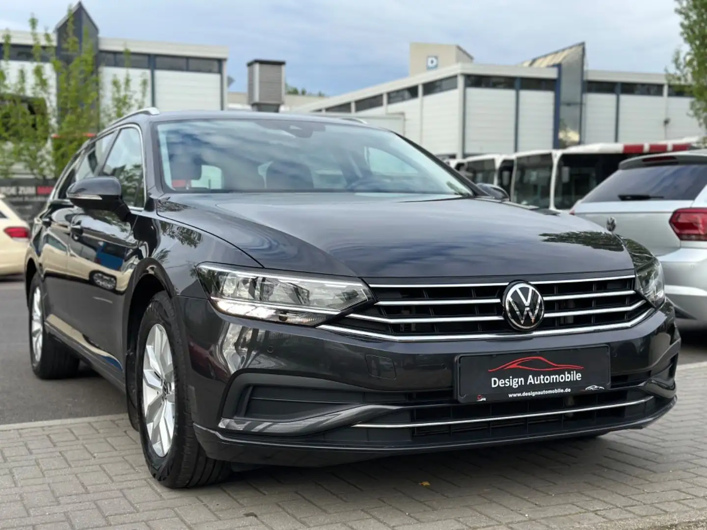 Volkswagen Passat Variant Business*Autom/Navi/R-Kamera* Grey - 1