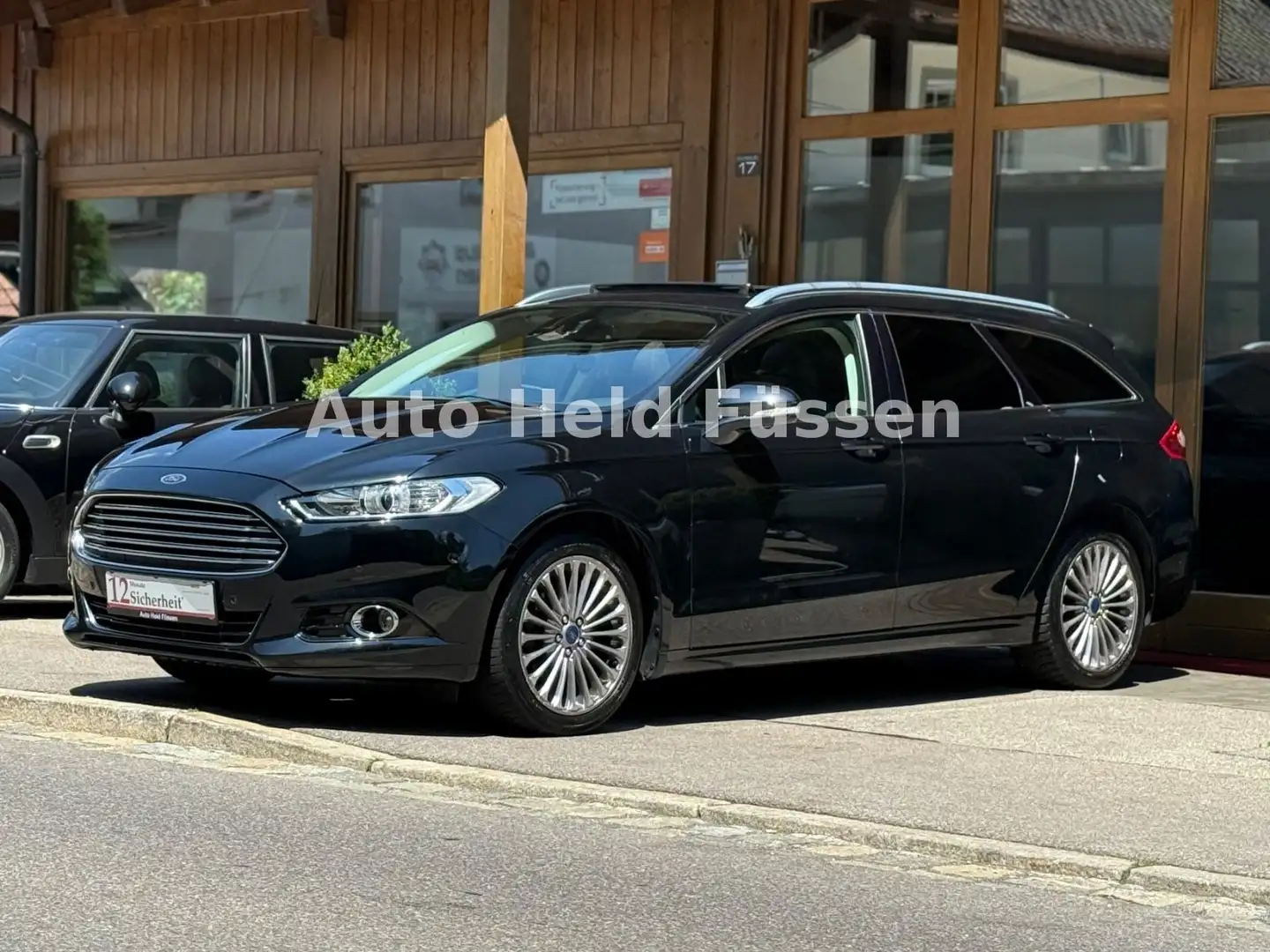 Ford Mondeo Turnier Titanium Aut Navi Pano Temp Lane Schwarz - 2