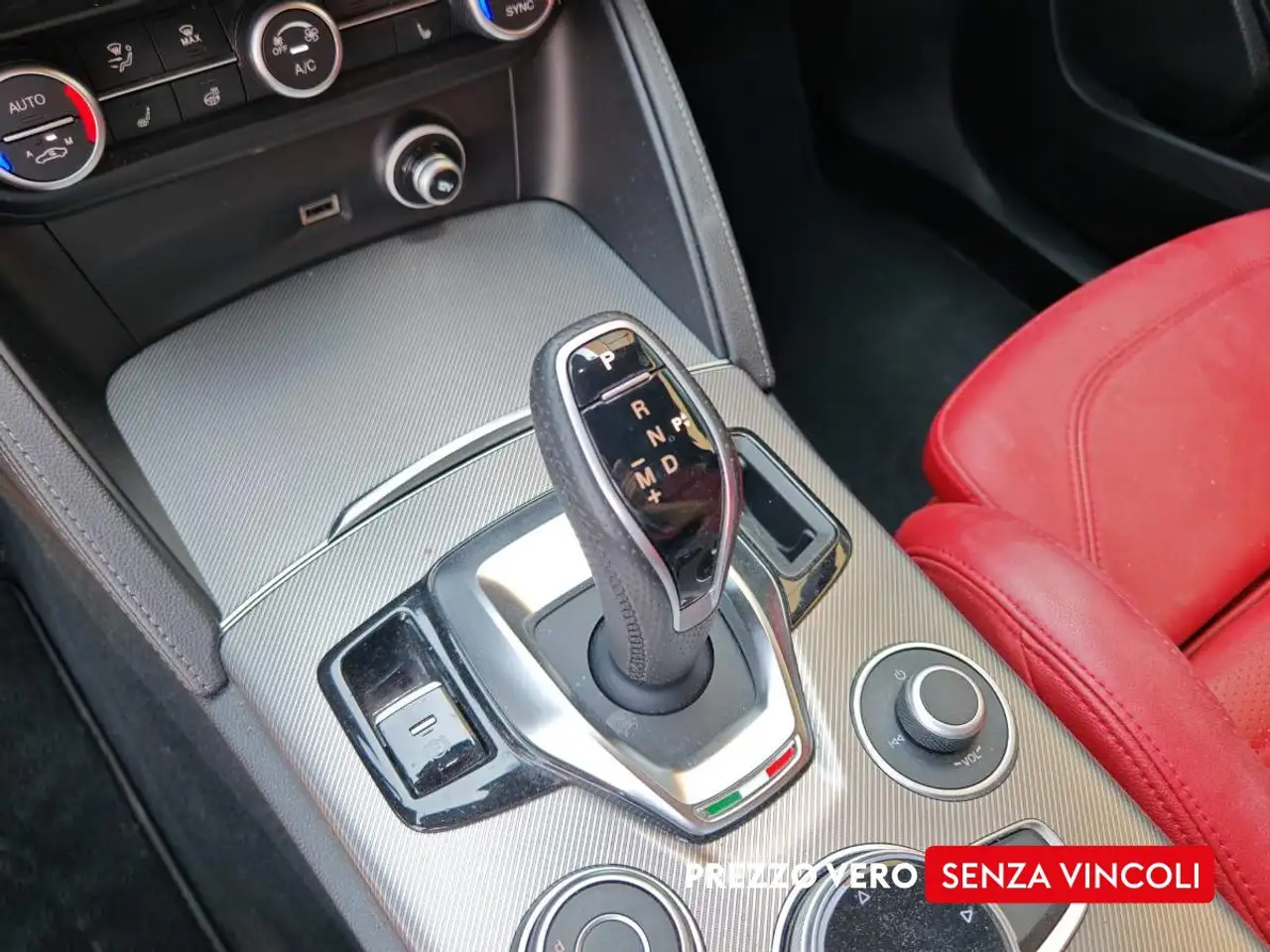 Alfa Romeo Stelvio 2024 — фото 11