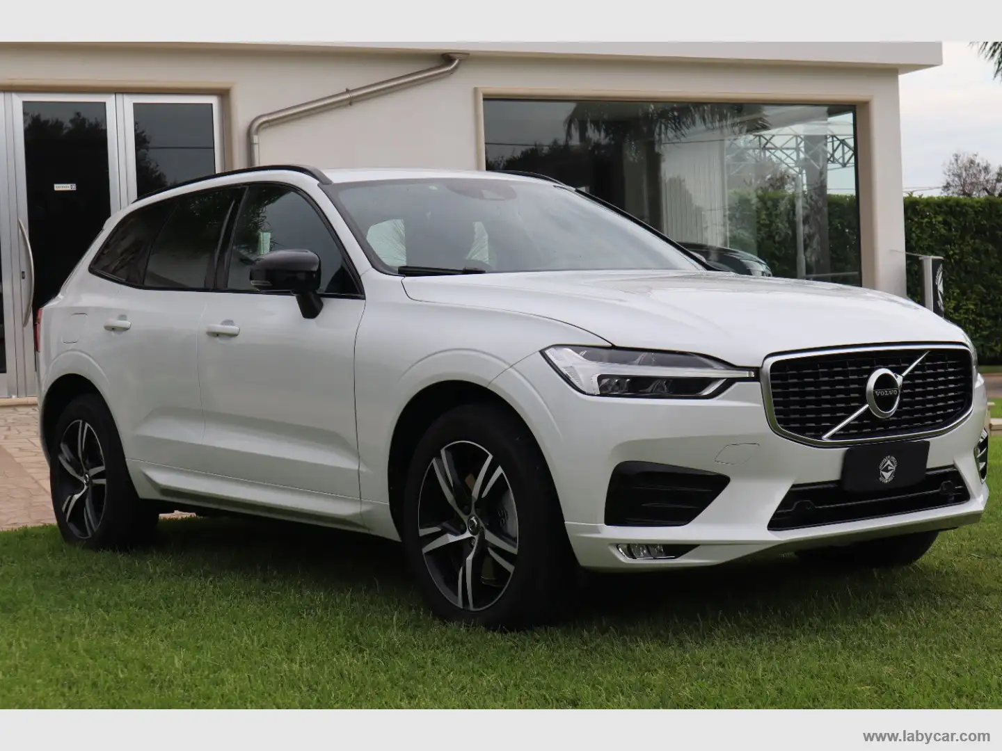 Volvo XC60 B4 (d) AWD Geatronic R-Design Bianco - 1