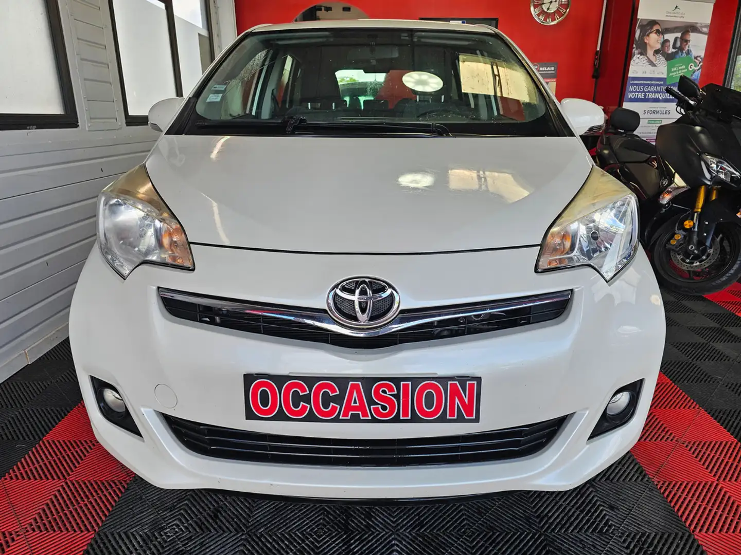 Toyota Verso-S 1.4 d4d 172016kms Weiß - 2