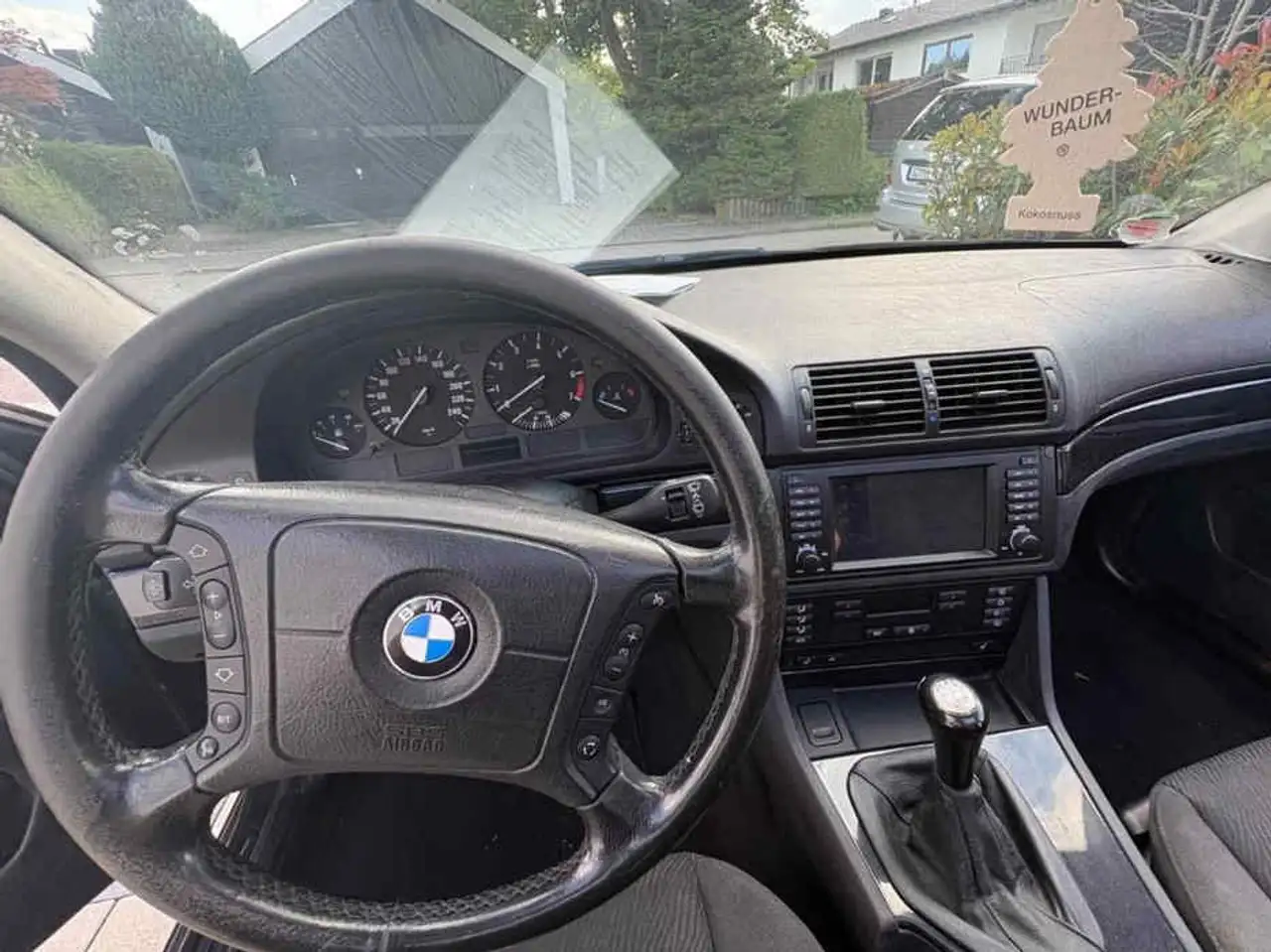 BMW 523 i E39, foto 4
