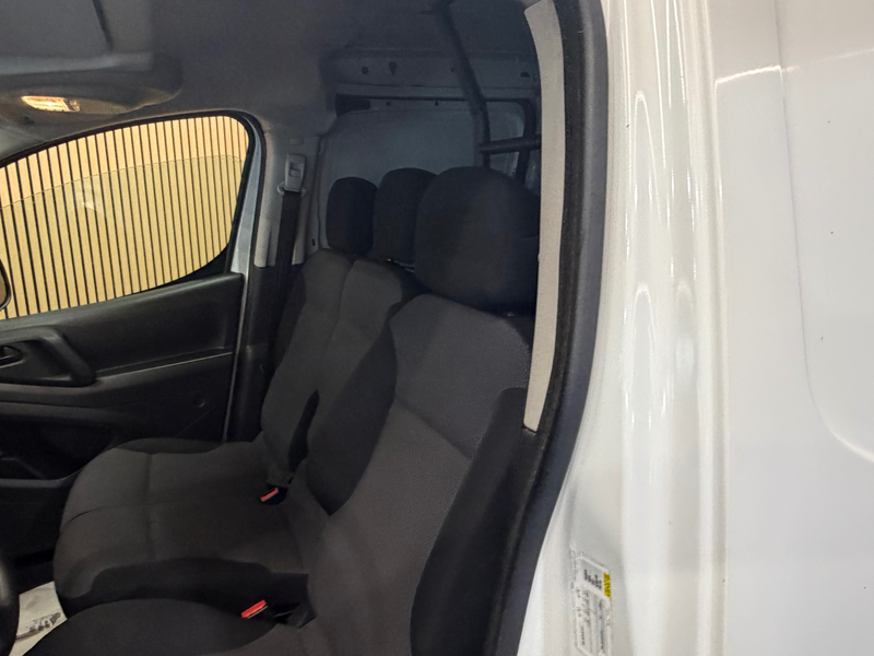 Peugeot Partner 1.6HDI ** 3 PLACES ** GARANTIE 12 MOIS ** — photo 9