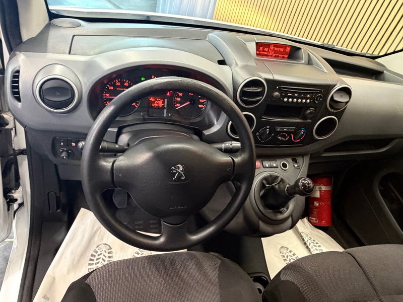 Peugeot Partner 1.6HDI ** 3 PLACES ** GARANTIE 12 MOIS ** — photo 13
