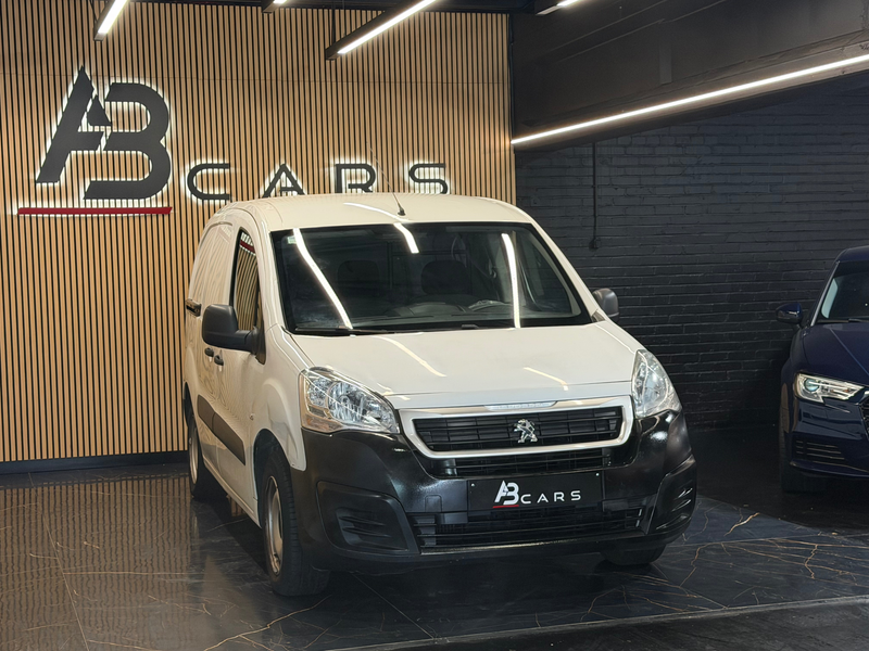 Peugeot Partner 1.6HDI ** 3 PLACES ** GARANTIE 12 MOIS ** — photo 5