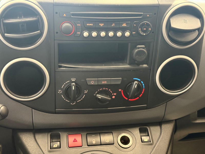 Peugeot Partner 1.6HDI ** 3 PLACES ** GARANTIE 12 MOIS ** — photo 6