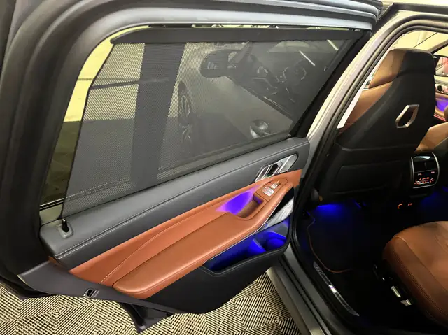 BMW X7 M M60i Individual/Carbon/7-Sitzer/B&W/Massage/Sky Ansicht 19