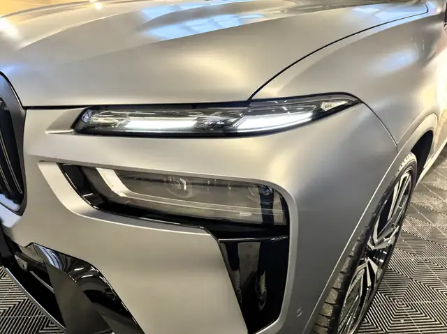 BMW X7 M M60i Individual/Carbon/7-Sitzer/B&W/Massage/Sky Ansicht 5