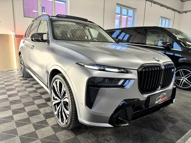 BMW X7 M M60i Individual/Carbon/7-Sitzer/B&W/Massage/Sky Ansicht 4