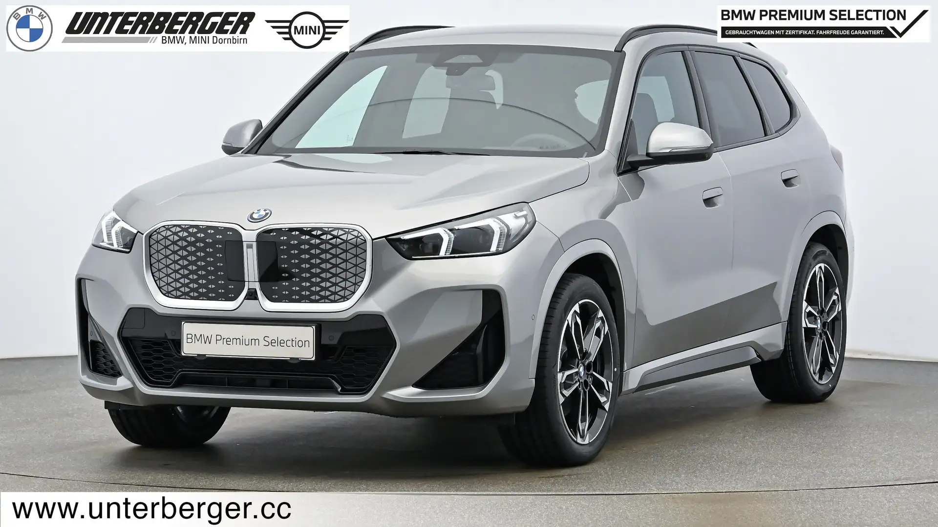BMW iX1 xDrive30 M Sportpaket // elekt. Anhängerkupplung / Silber - 1