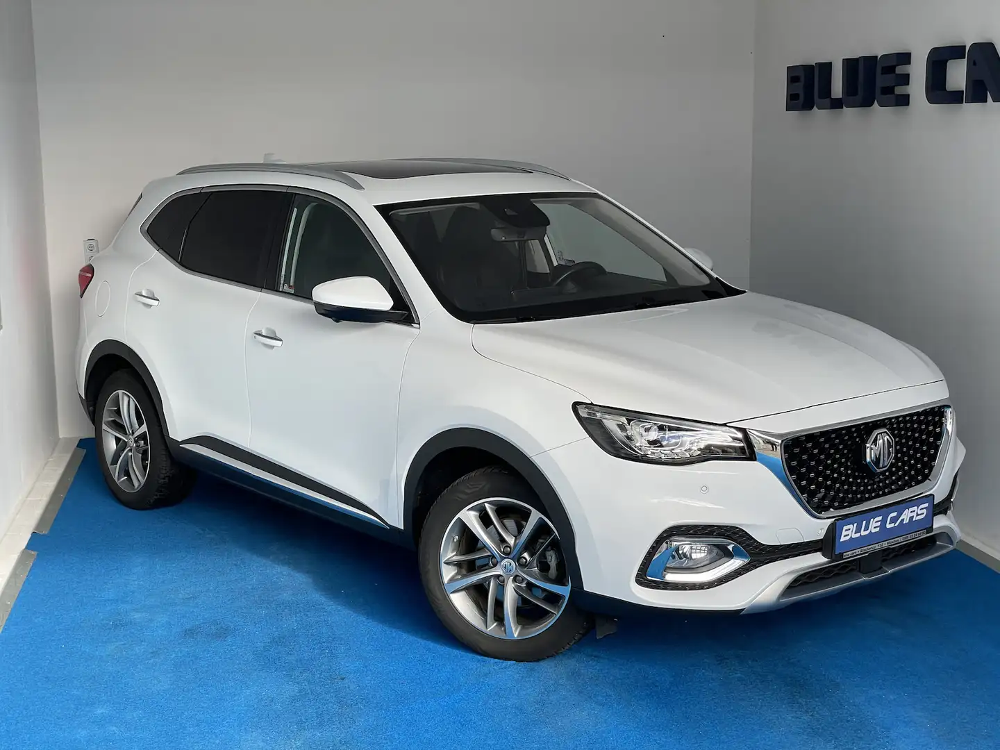 MG EHS PHEV Luxury 360/Pano/Leder/Navi/ACC+/Keyless Weiß - 1