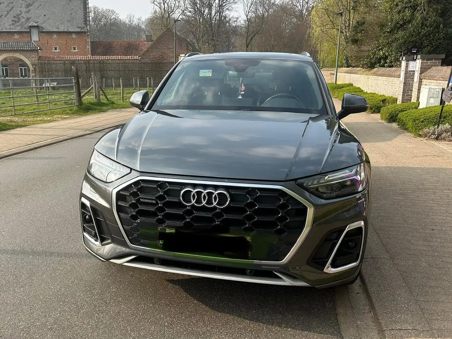 Audi Q5 Q5 Sportback 40 TDi Q Busines Edition One S tronic Grijs - 1