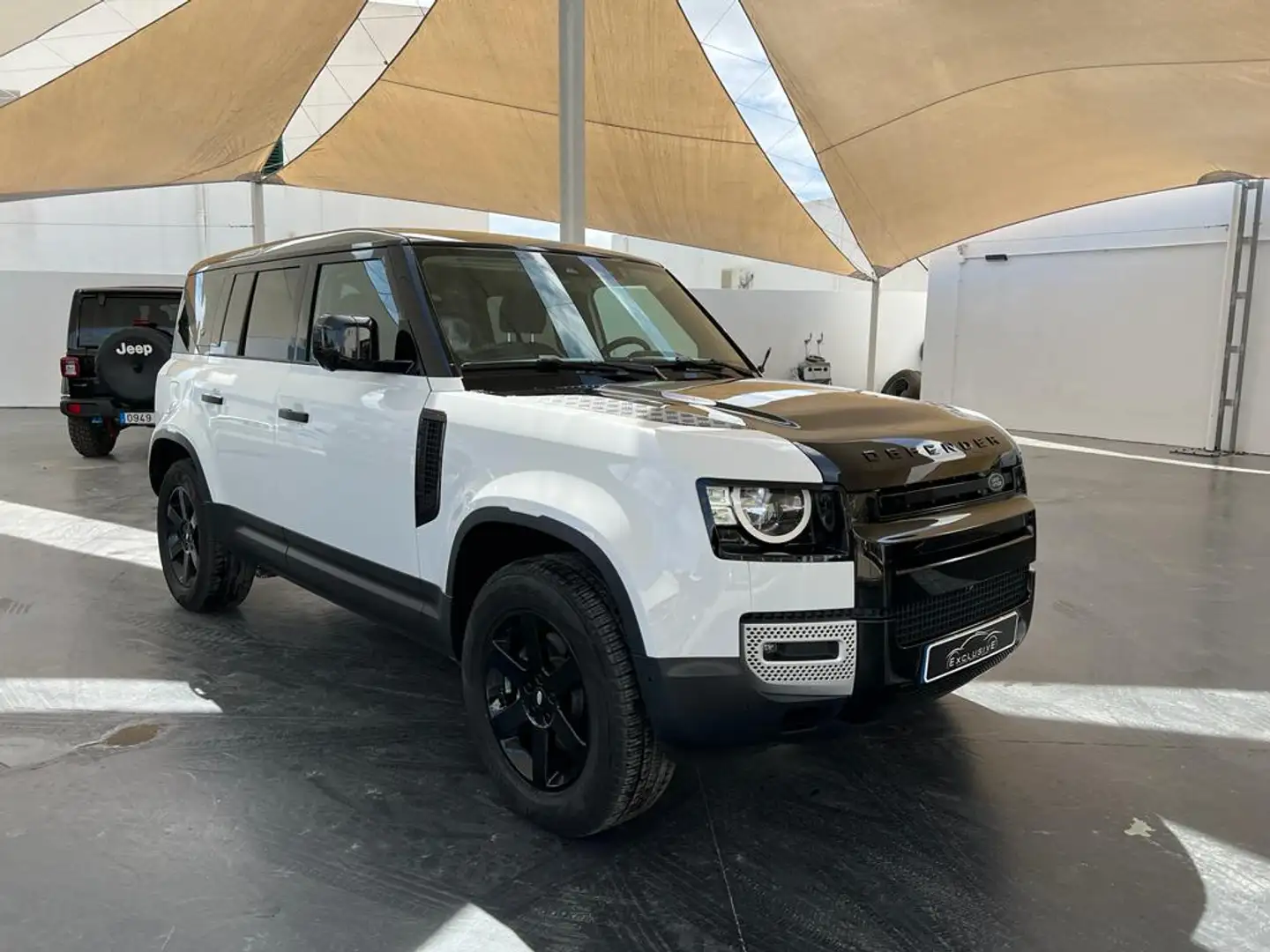 Land Rover Defender 110 3.0D l6 MHEV Hard Top S AWD Aut. 250 Blanco - 1