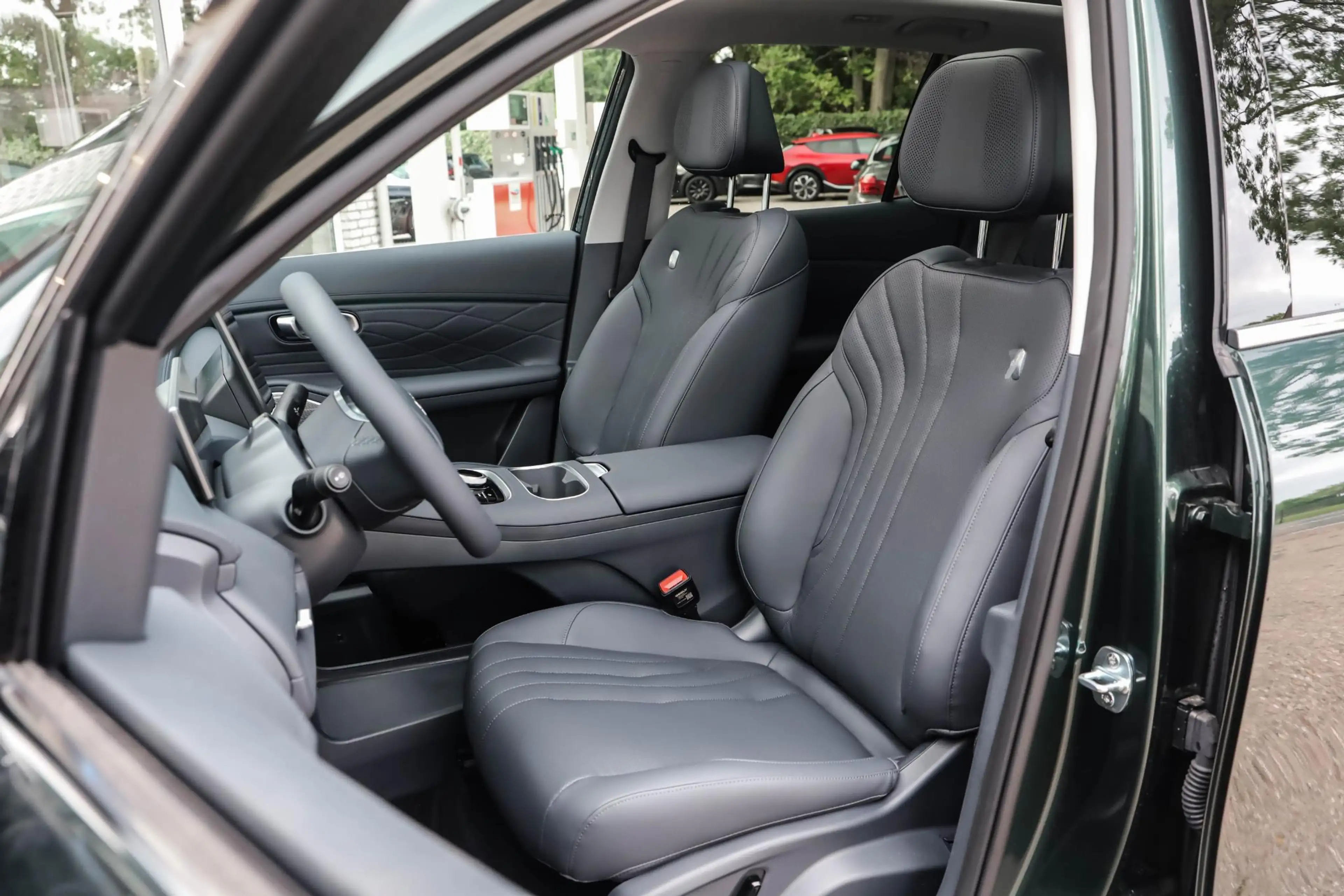 Geely Starray EM-i 1.5 Max+ Pano 360 Camera Stoel verwarming/massage — photo 9