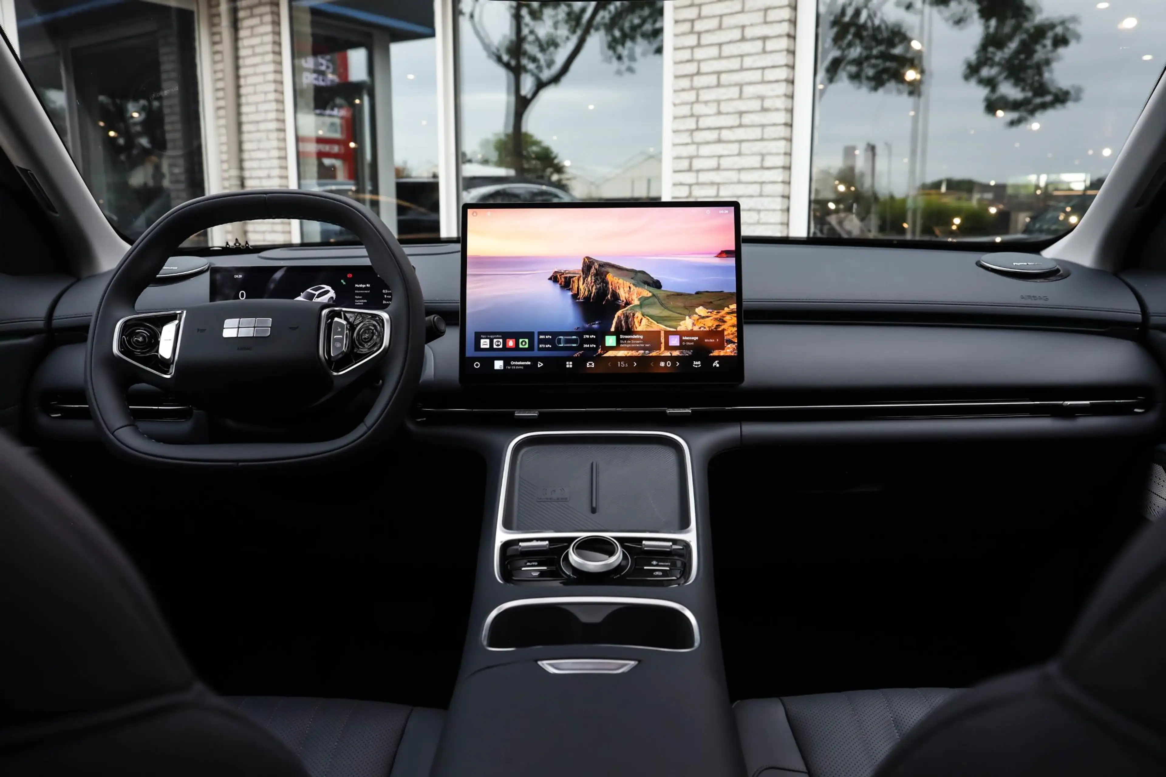Geely Starray EM-i 1.5 Max+ Pano 360 Camera Stoel verwarming/massage — photo 2