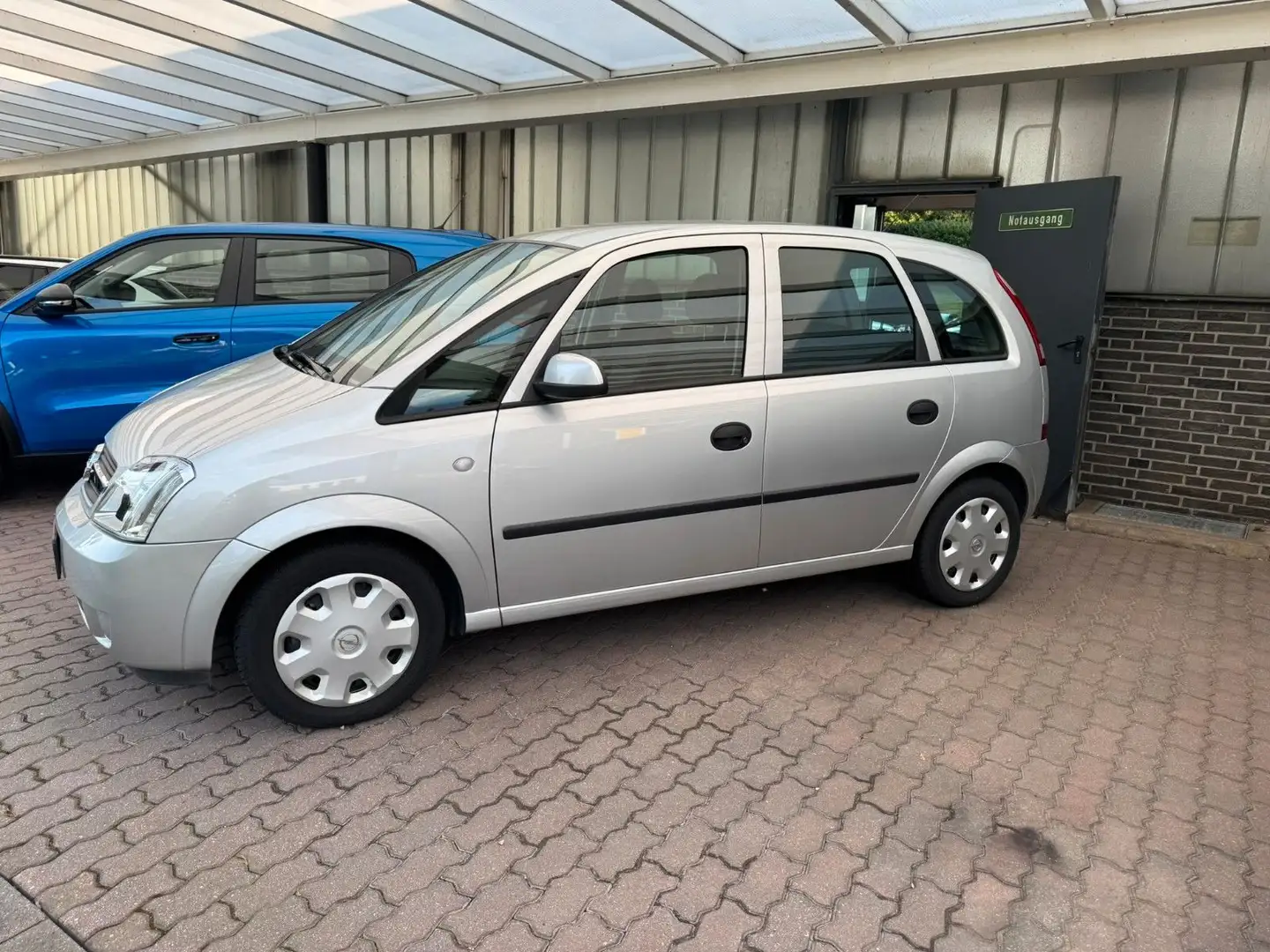 Opel Meriva 1.6 Enjoy 74kW Silber - 2