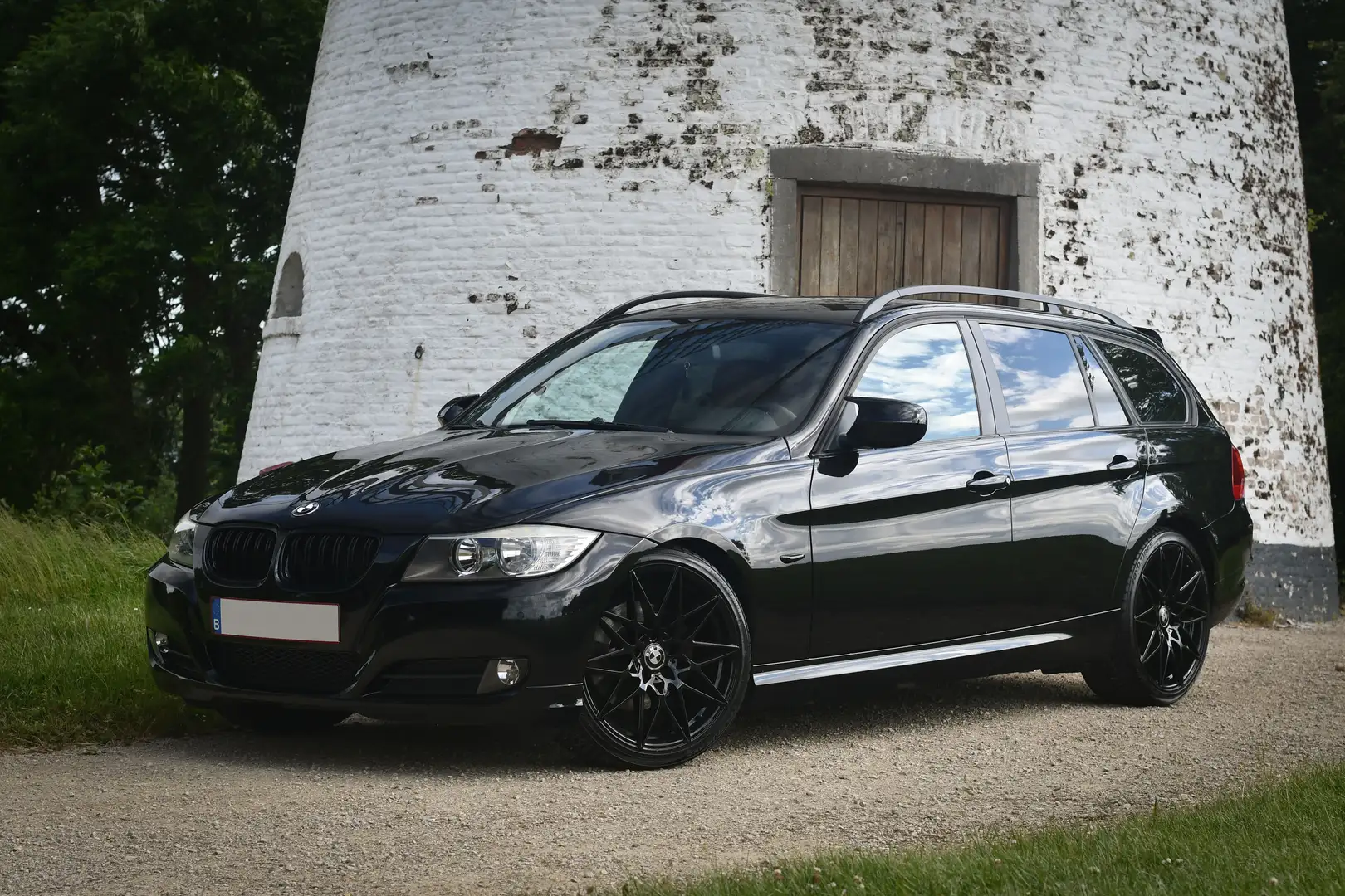 BMW 320 TOURING Noir - 1
