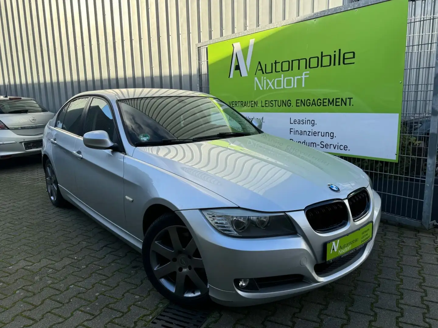 BMW 318 d, Klima, M-Paket, Sportsitze, Alu, BT Argent - 1
