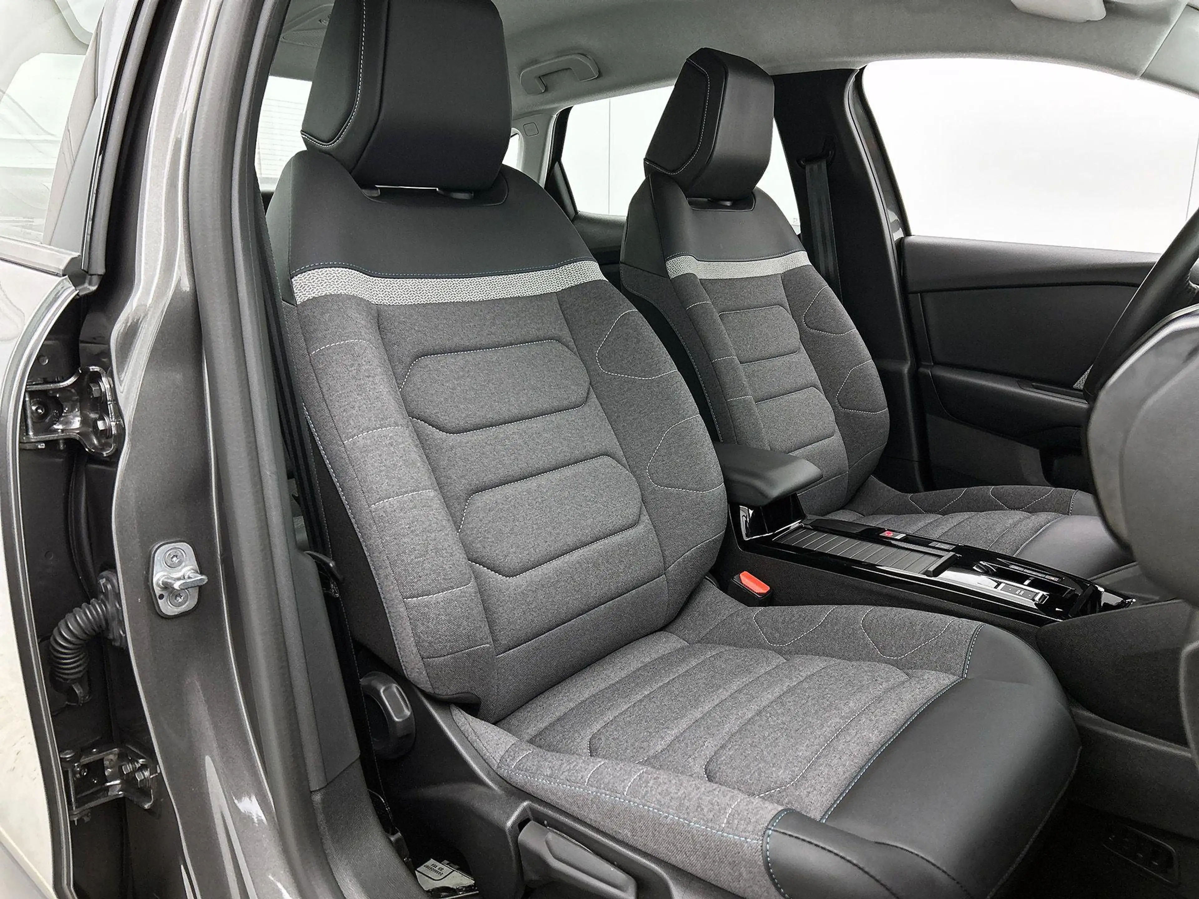 Citroen E-C4 X You 50 kWh 136pk | Accu 99% | Lage kilometerstand — photo 15