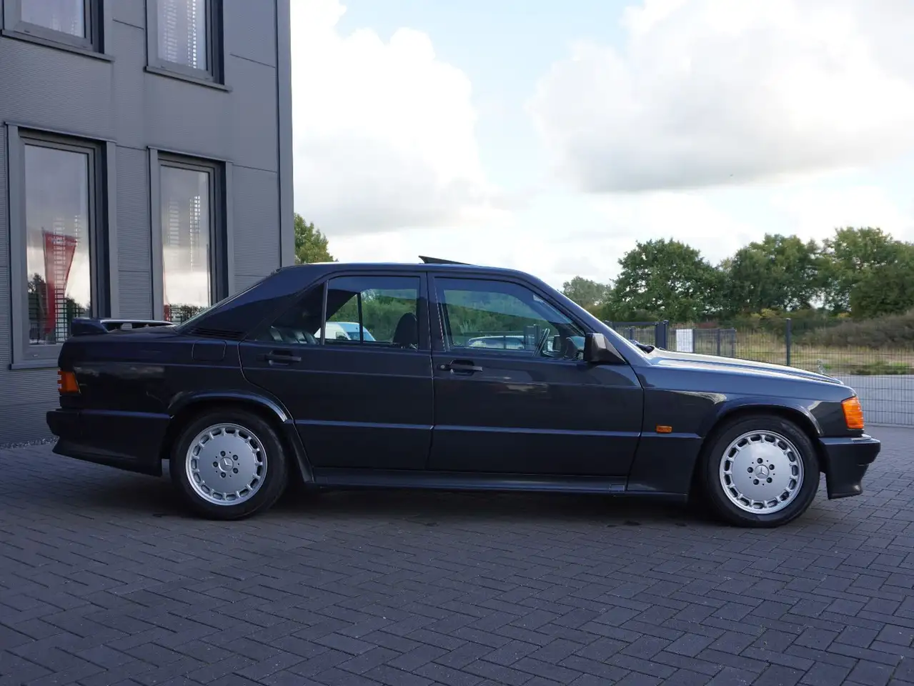 Mercedes-Benz 190 E 2,3 16 V, foto 3