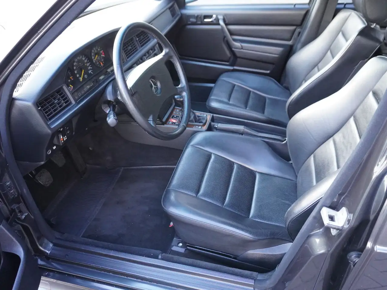 Mercedes-Benz 190 E 2,3 16 V, foto 9