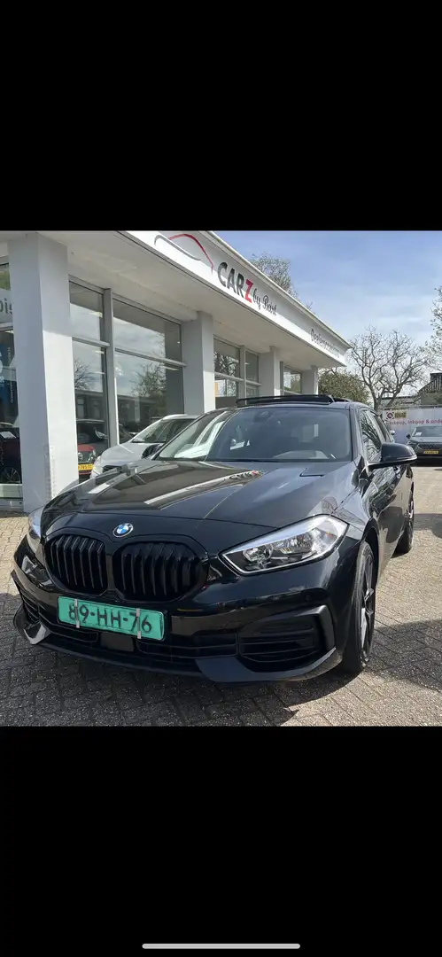 BMW 118 Executive Zwart - 1