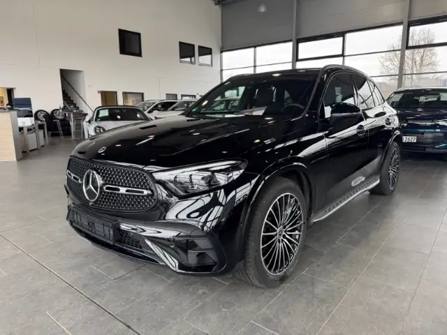 Mercedes-Benz GLC 220 d 4M AMG Navi Pano AHK Burmester 360° 22 Zoll Dist
