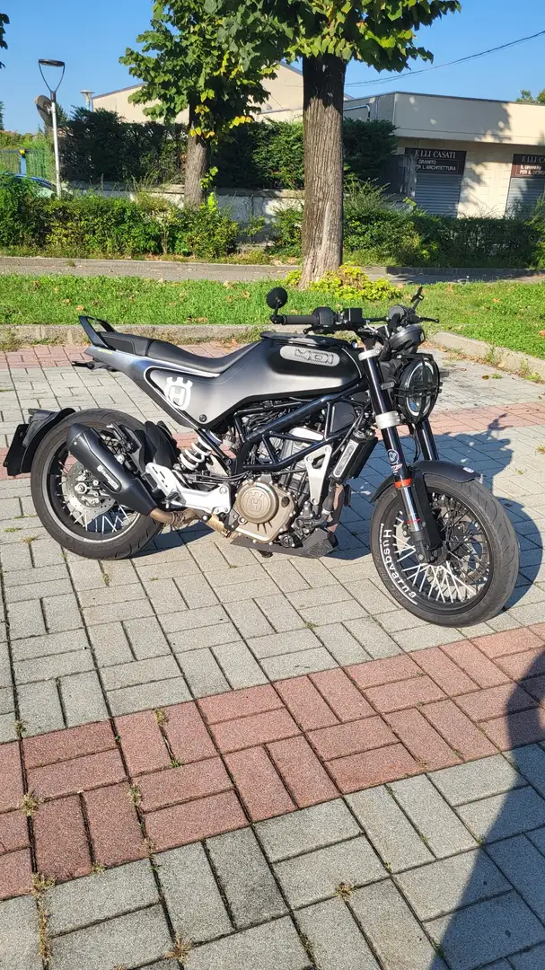 Husqvarna Svartpilen 401 Fekete - 2