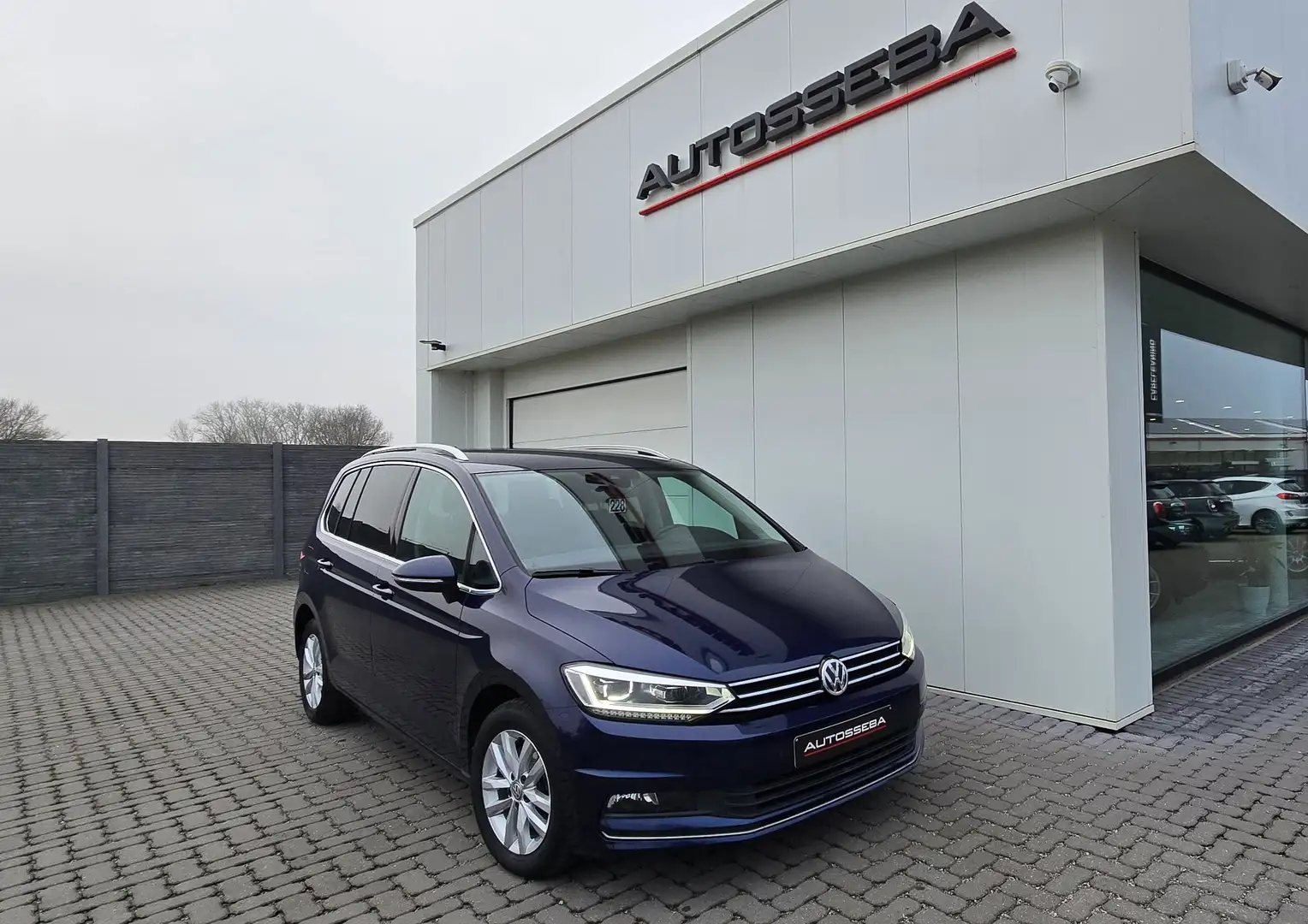 Volkswagen Touran 1.6 TDi SCR Highline DSG 7Zitp/Navi/Garantie Azul - 1