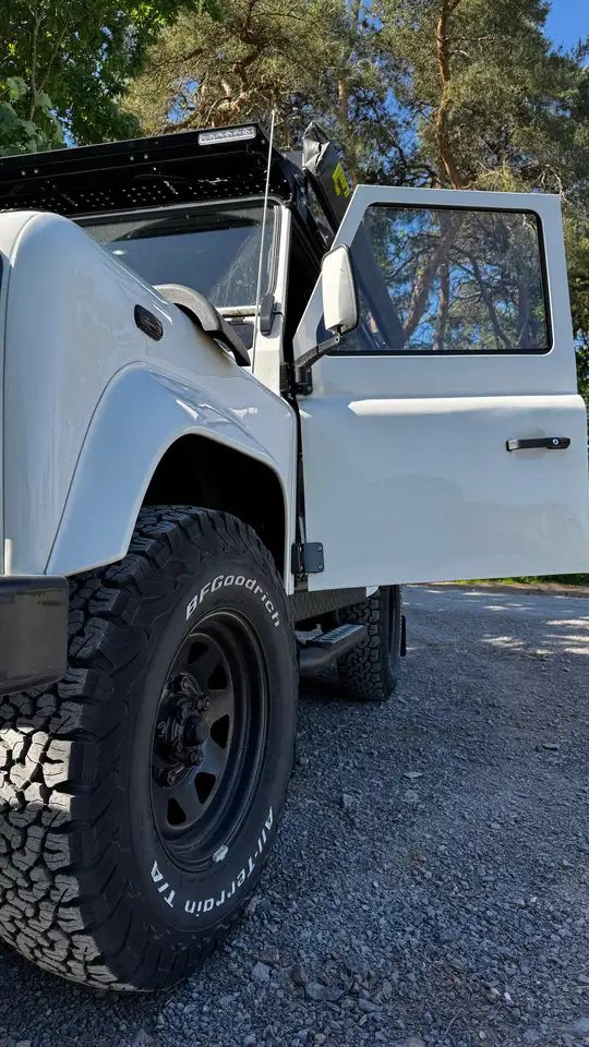 Land Rover Defender 90 Td5, foto 2