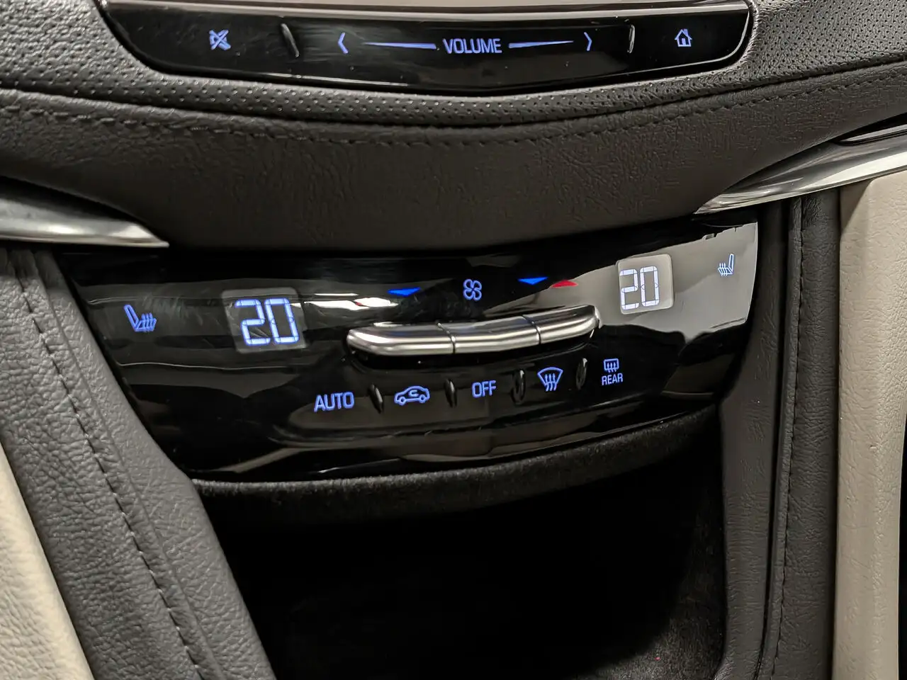 Cadillac XT5 снимка Cadillac XT5