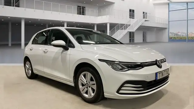 Volkswagen Golf Life 1,5 TGI DSG RFK LED CARPLAY ACC