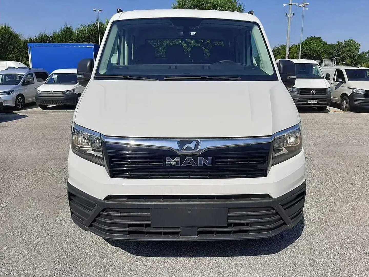 MAN TGE TGE 35.140CV doppia cabina e cassone Blanc - 2