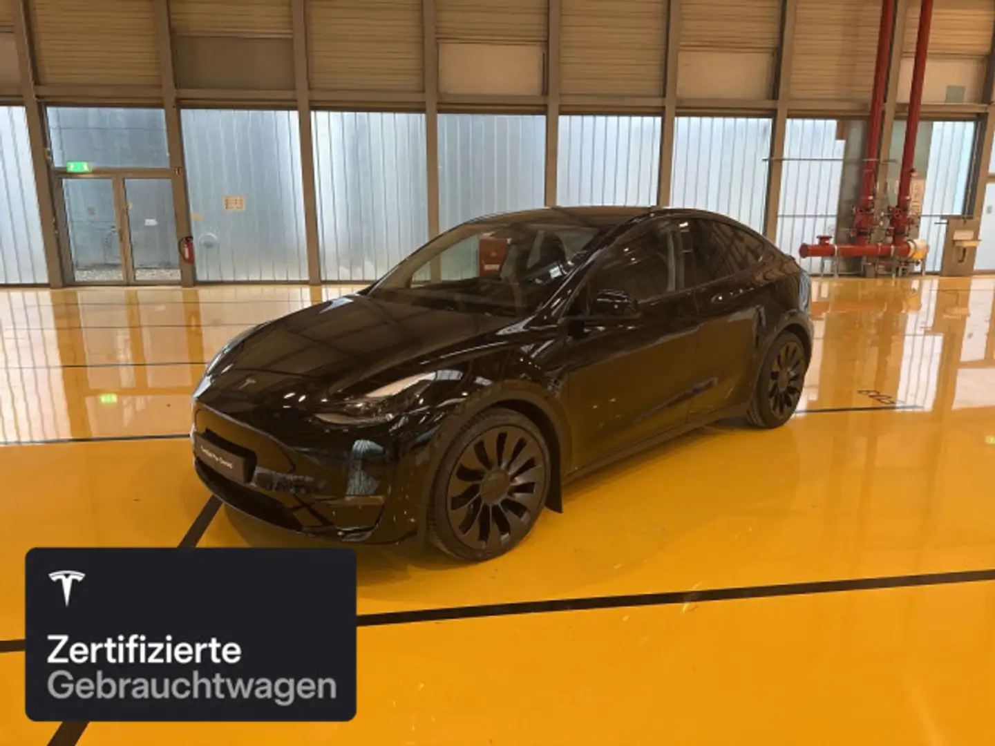 Tesla Model Y Performance Schwarz - 2