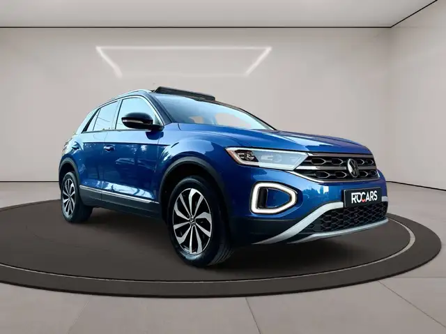 Volkswagen T-Roc view 4