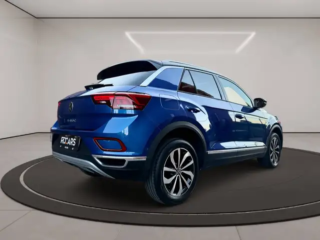 Volkswagen T-Roc view 8
