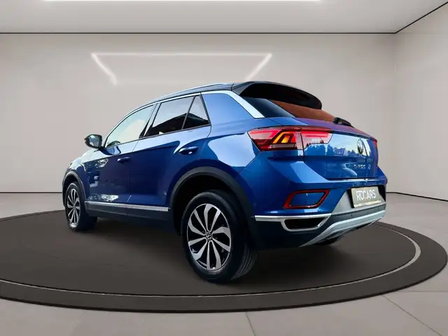 Volkswagen T-Roc view 10