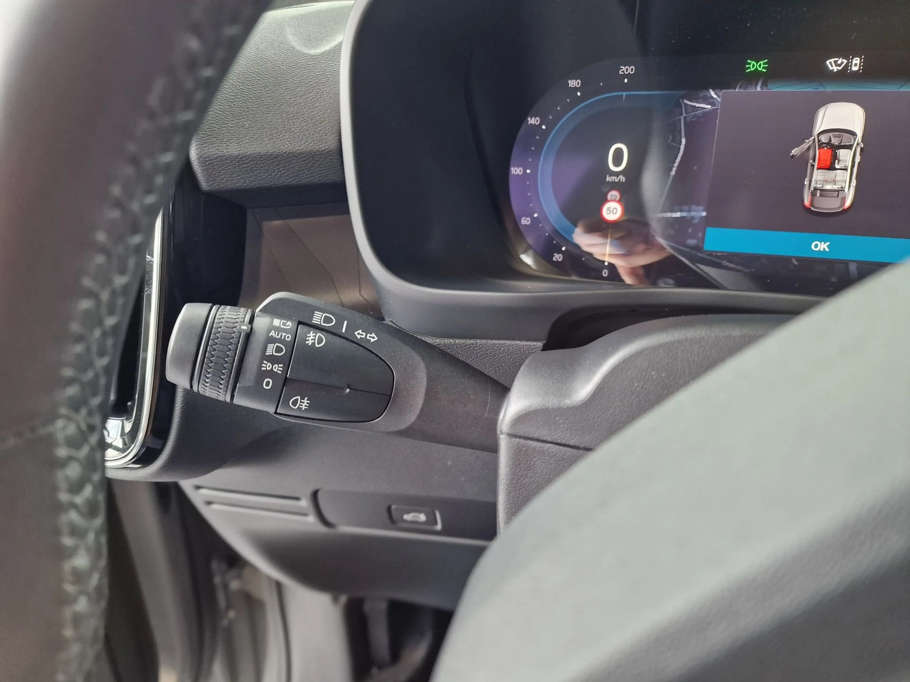 Volvo C40 PLUS EXTENDED RANGE — photo 14