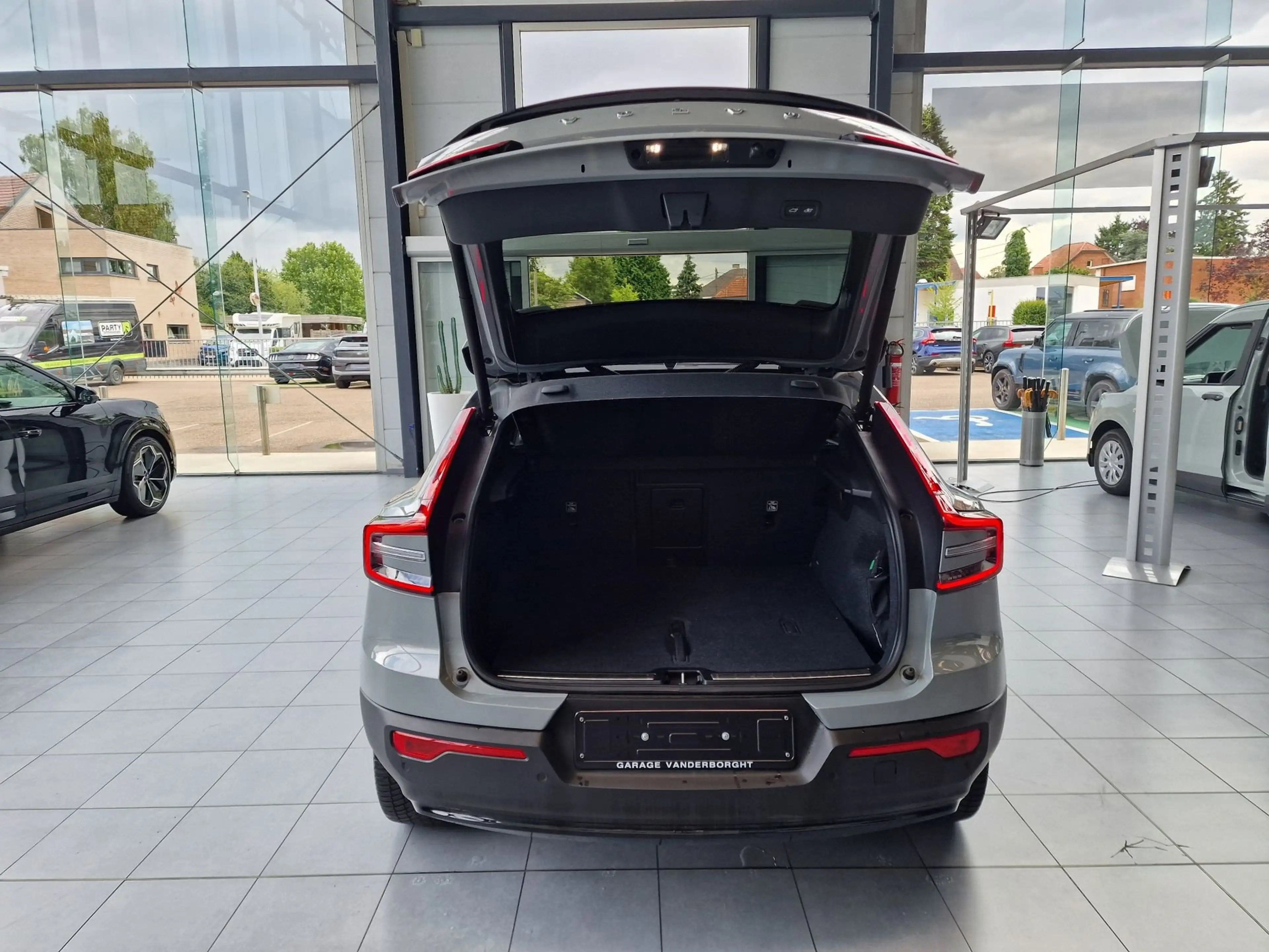 Volvo C40 PLUS EXTENDED RANGE — photo 4