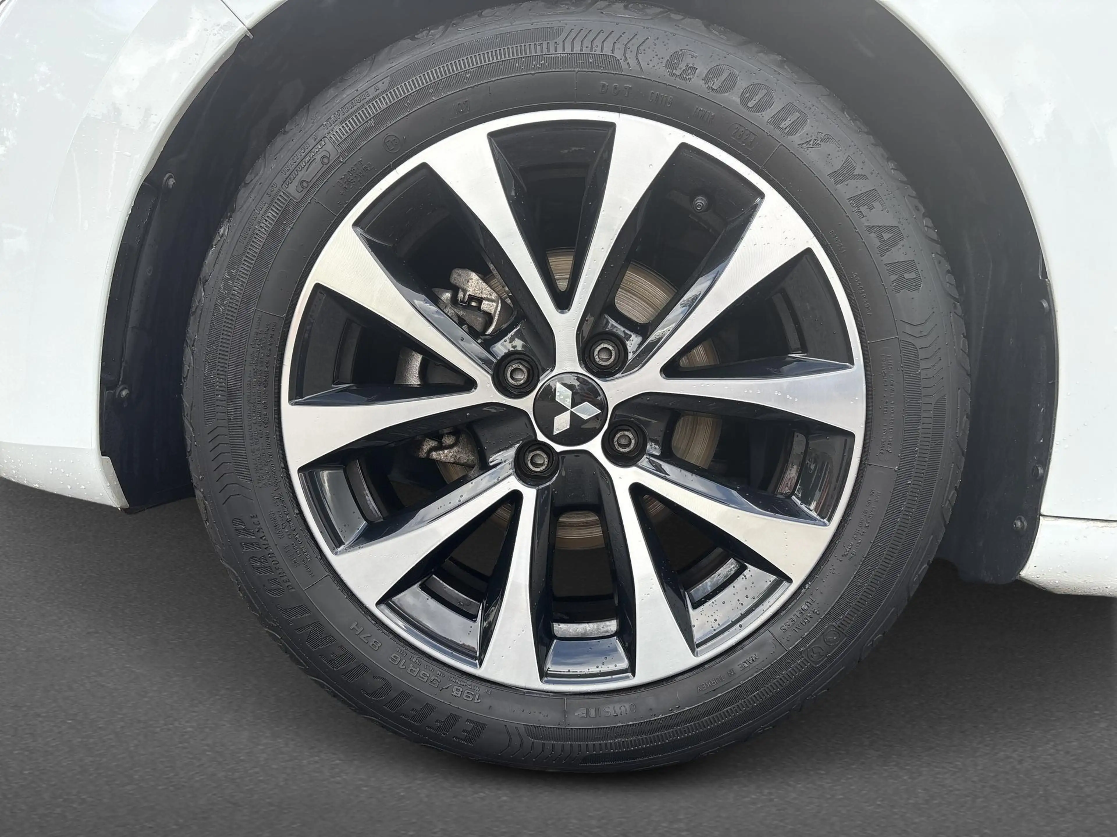 Mitsubishi Colt 1.0T MT Intense | Achteruitrijcamera | Apple Carpl — photo 11