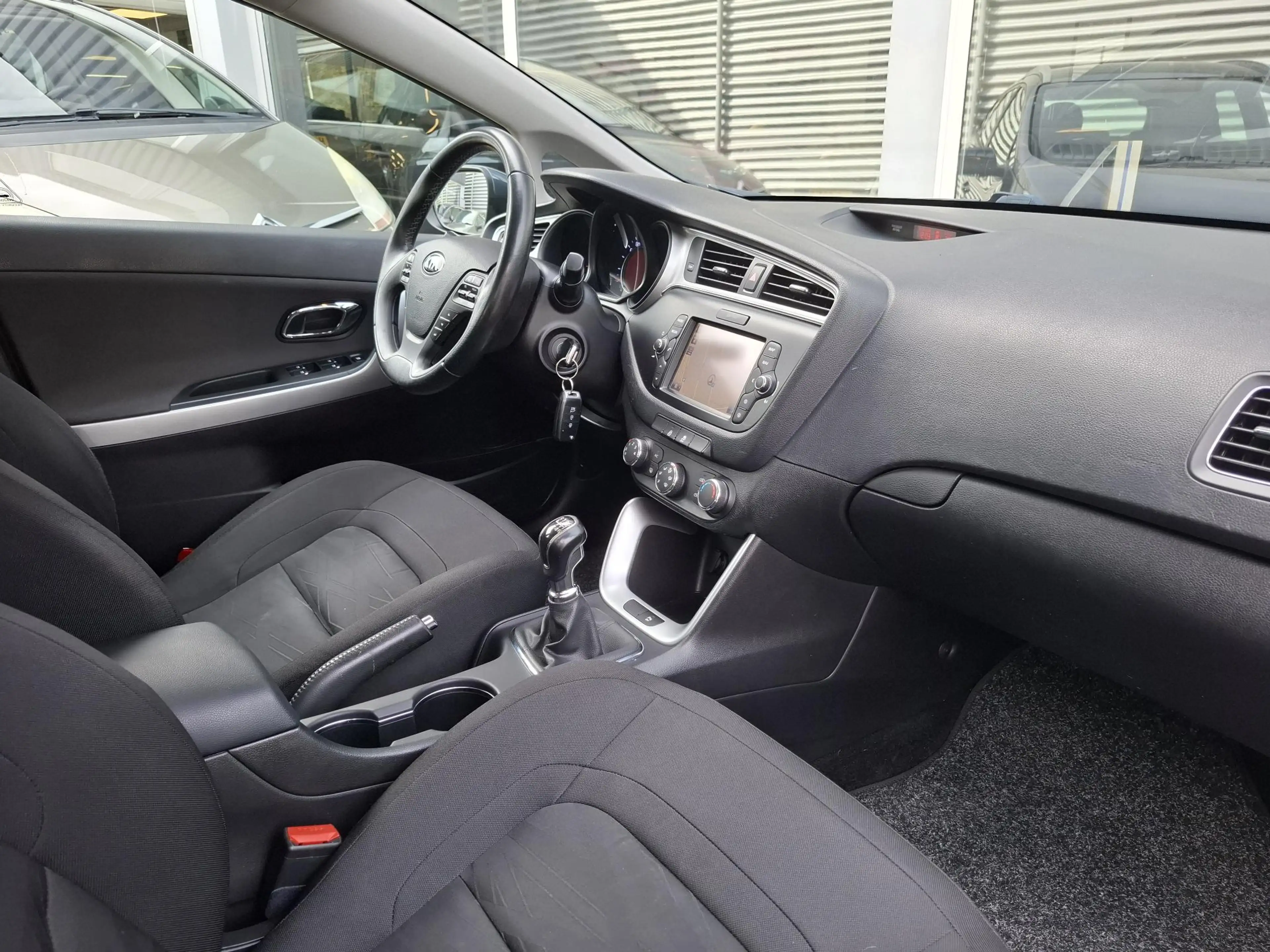 Kia Ceed SW / cee'd SW Sportswagon 1.4 GDi Navigator Airco/Nav/Cam — photo 6