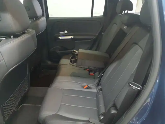Mercedes-Benz GLB view 5