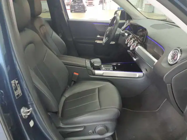 Mercedes-Benz GLB view 13