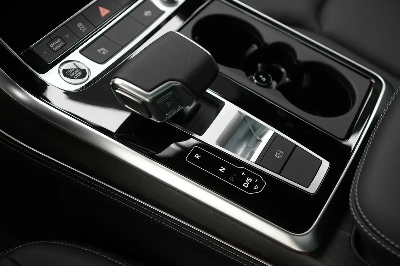 Audi Q7 снимка Audi Q7