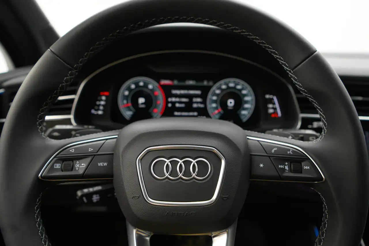 Audi Q7 снимка Audi Q7