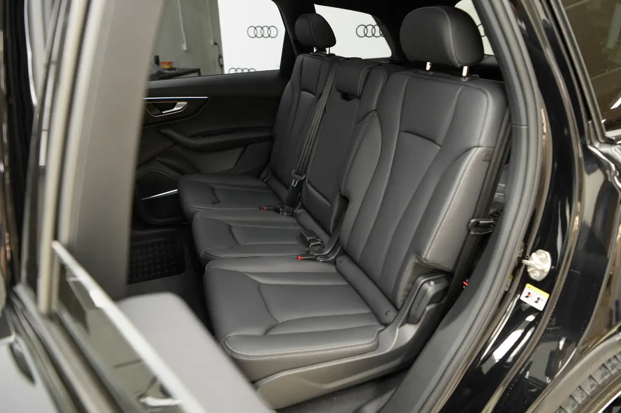 Audi Q7 снимка Audi Q7
