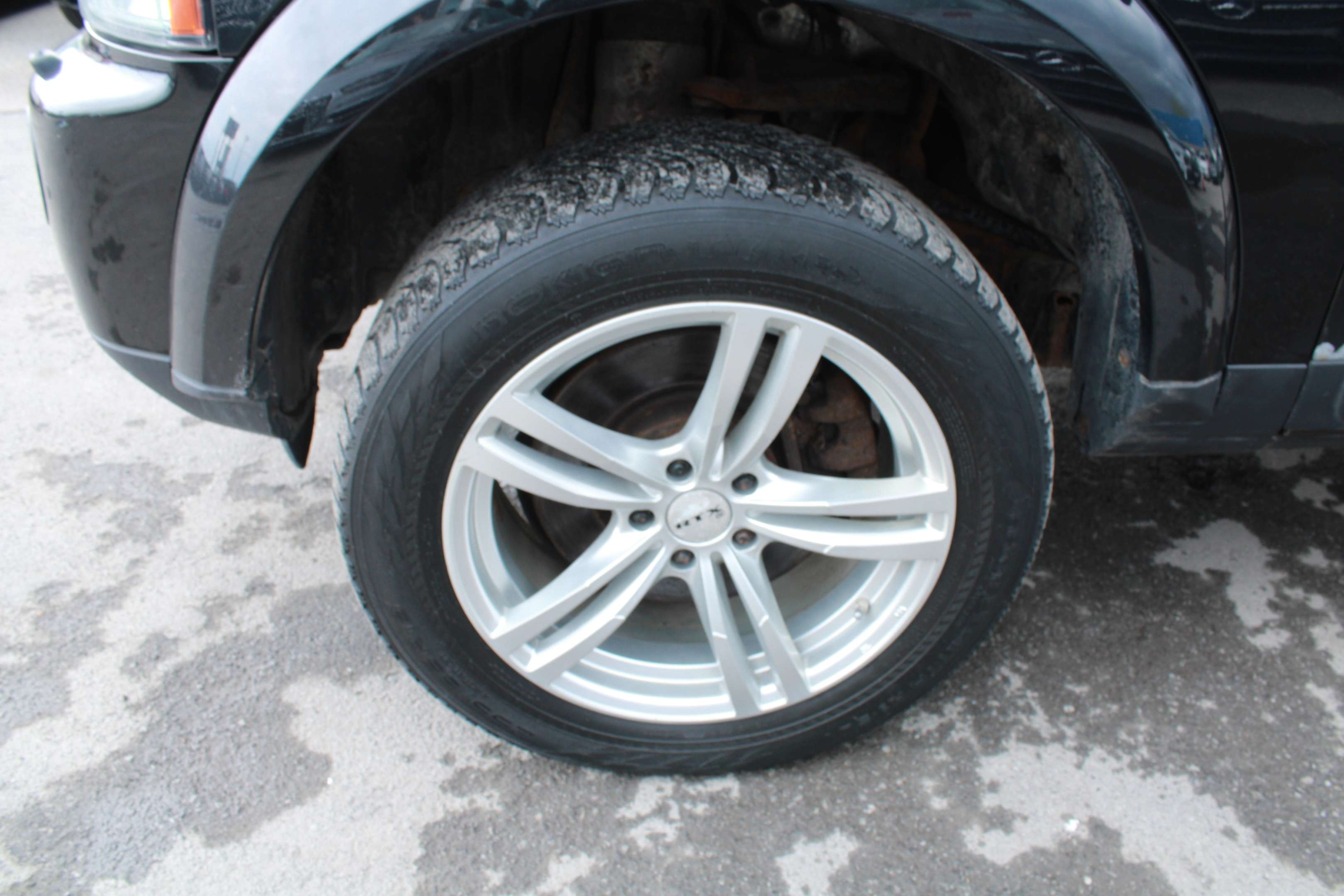 2013 Land Rover LR4 LUX - Image 14