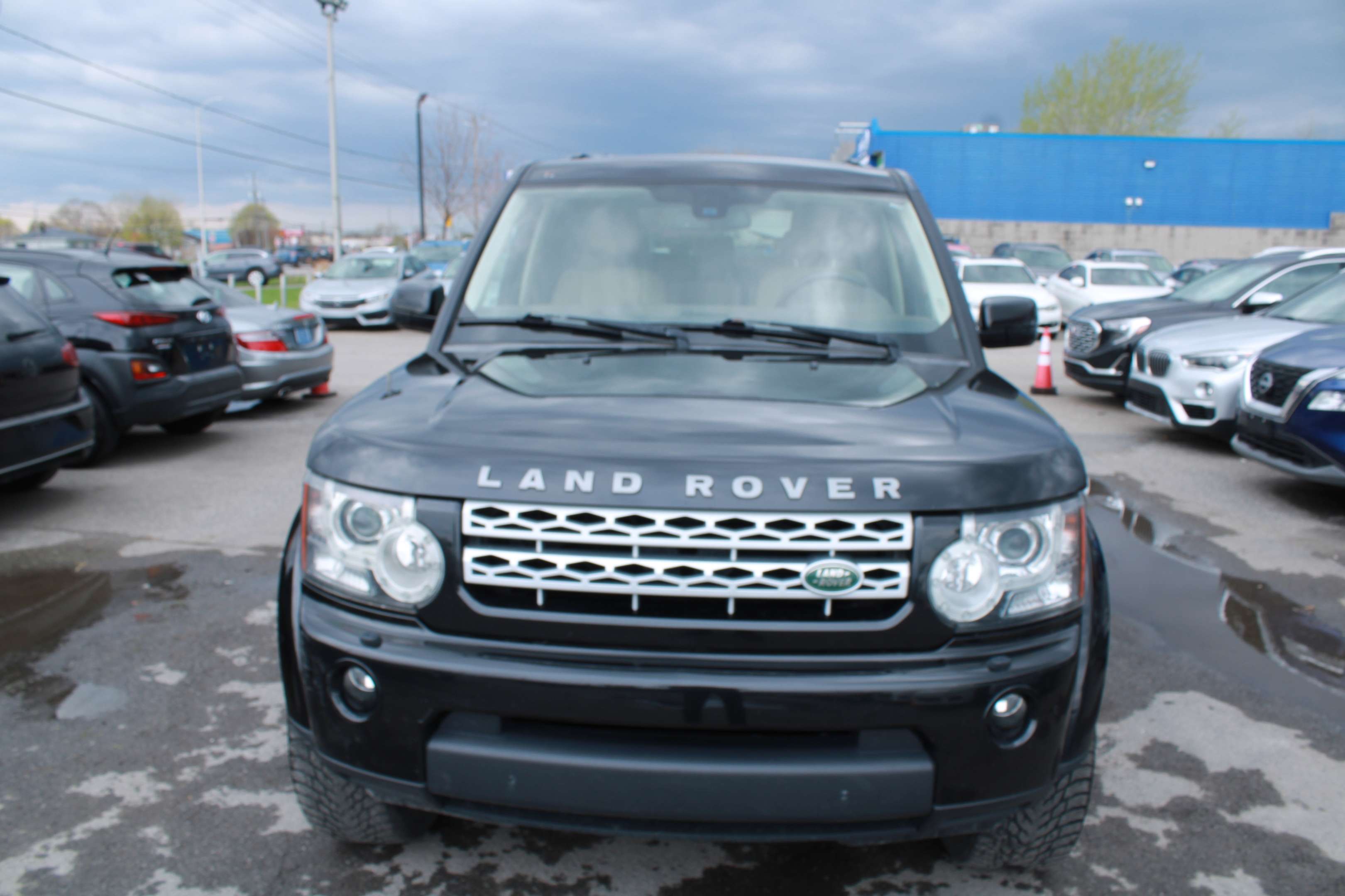 2013 Land Rover LR4 LUX - Image 11